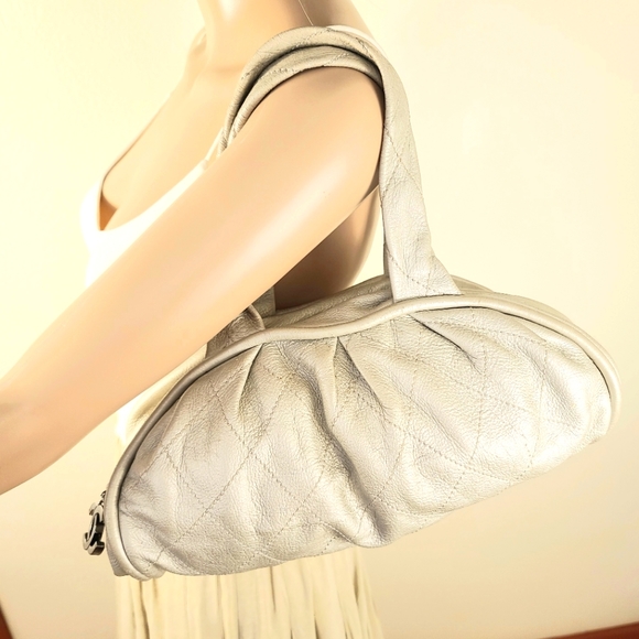 CHANEL Marais Le Bowler Quilted Beige Lambskin Leather Handbag - Picture 3 of 16